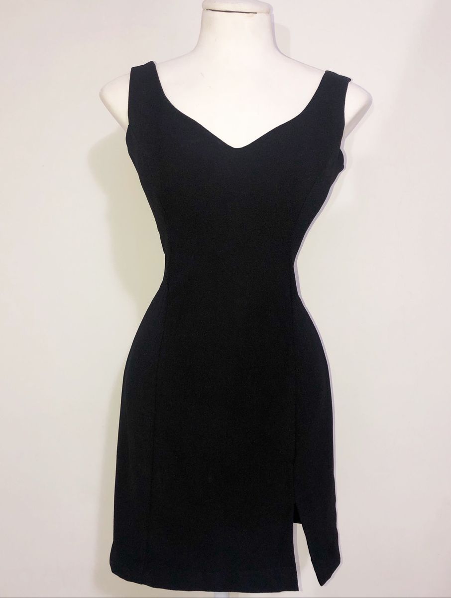 vestido tubinho preto com fenda