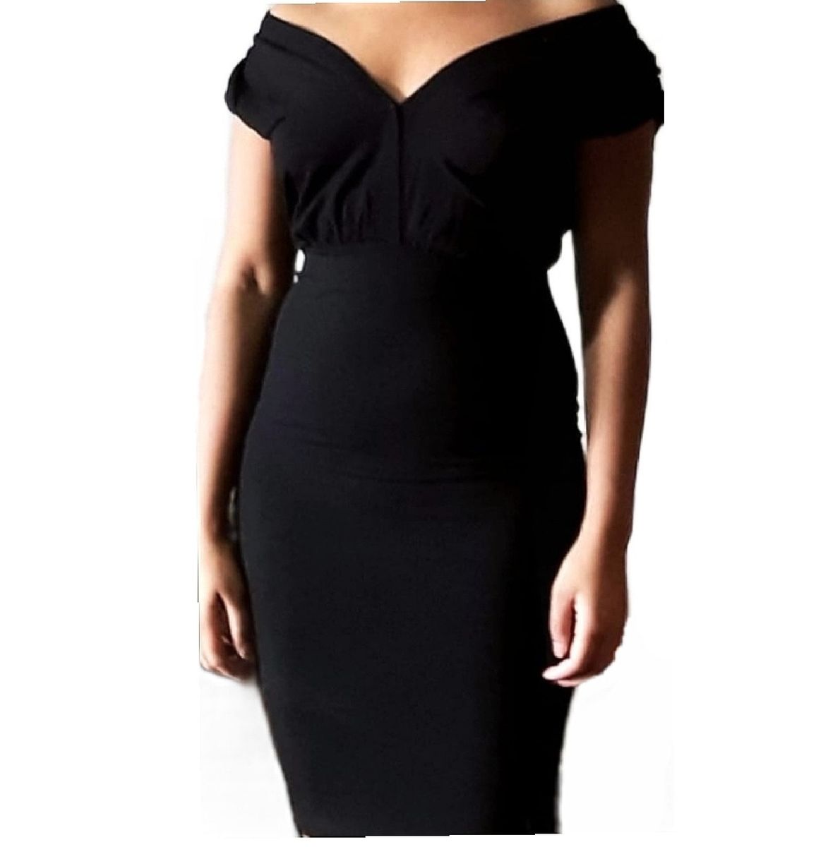 vestido preto ombro a ombro festa