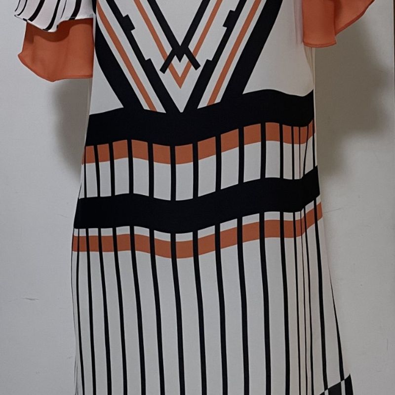 Vestido Elegante Feminino Estampado de Manga Curta Com Decote V Tamanhos PP  Cores Branco