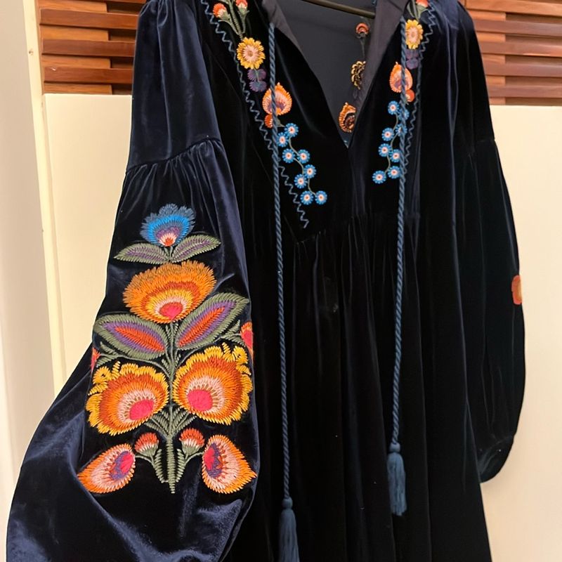 sachin and babi light blue dress Meadows Navy Linen Embroidered Midi Dress Size M