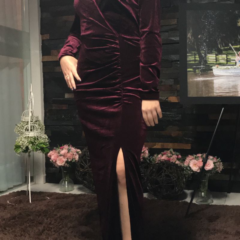 Vestido longo store de veludo marsala