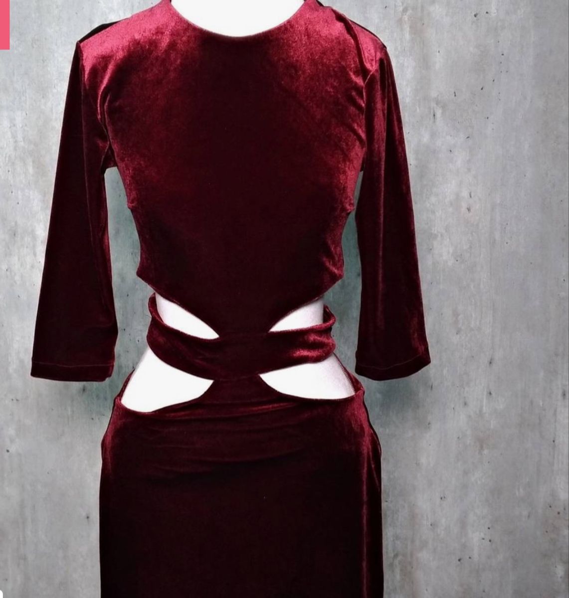 vestido de veludo vermelho curto