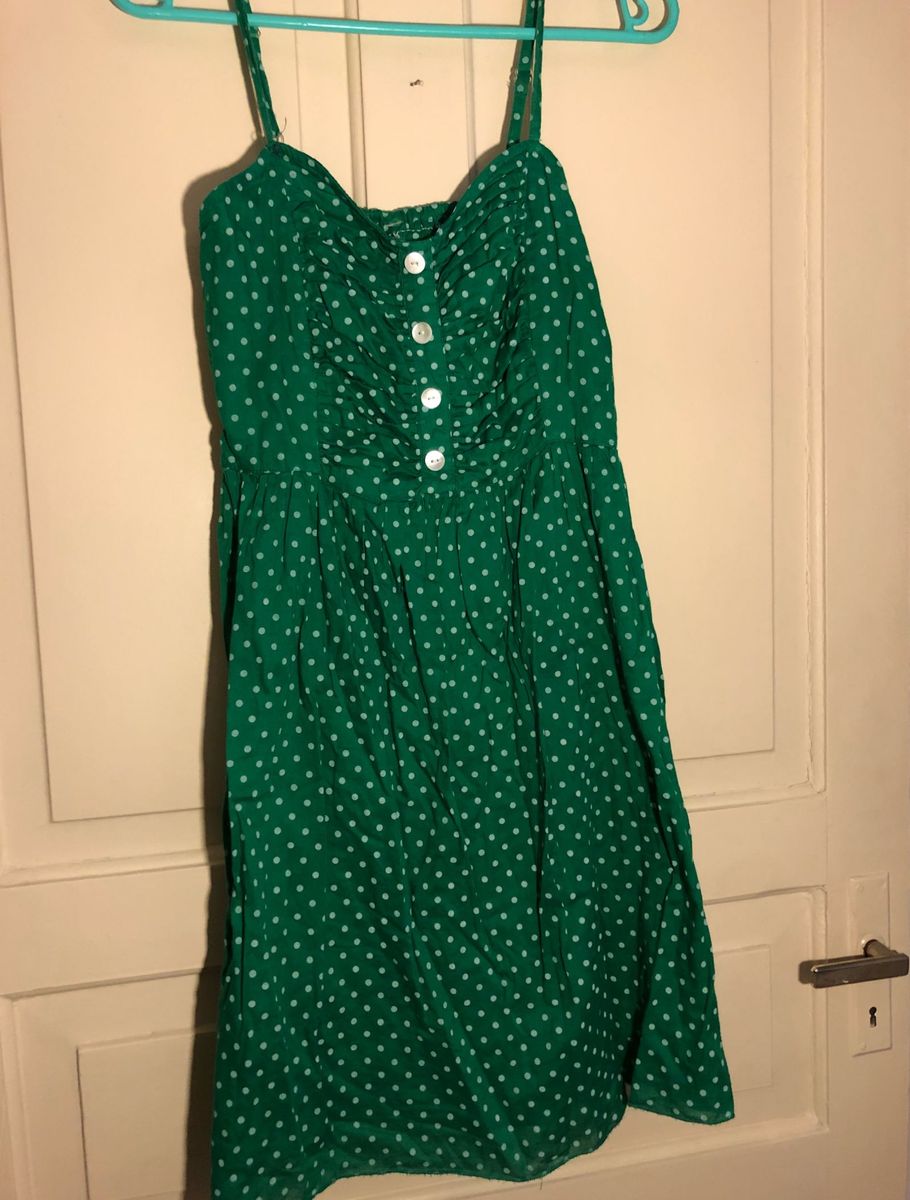 vestido de bolinha verde