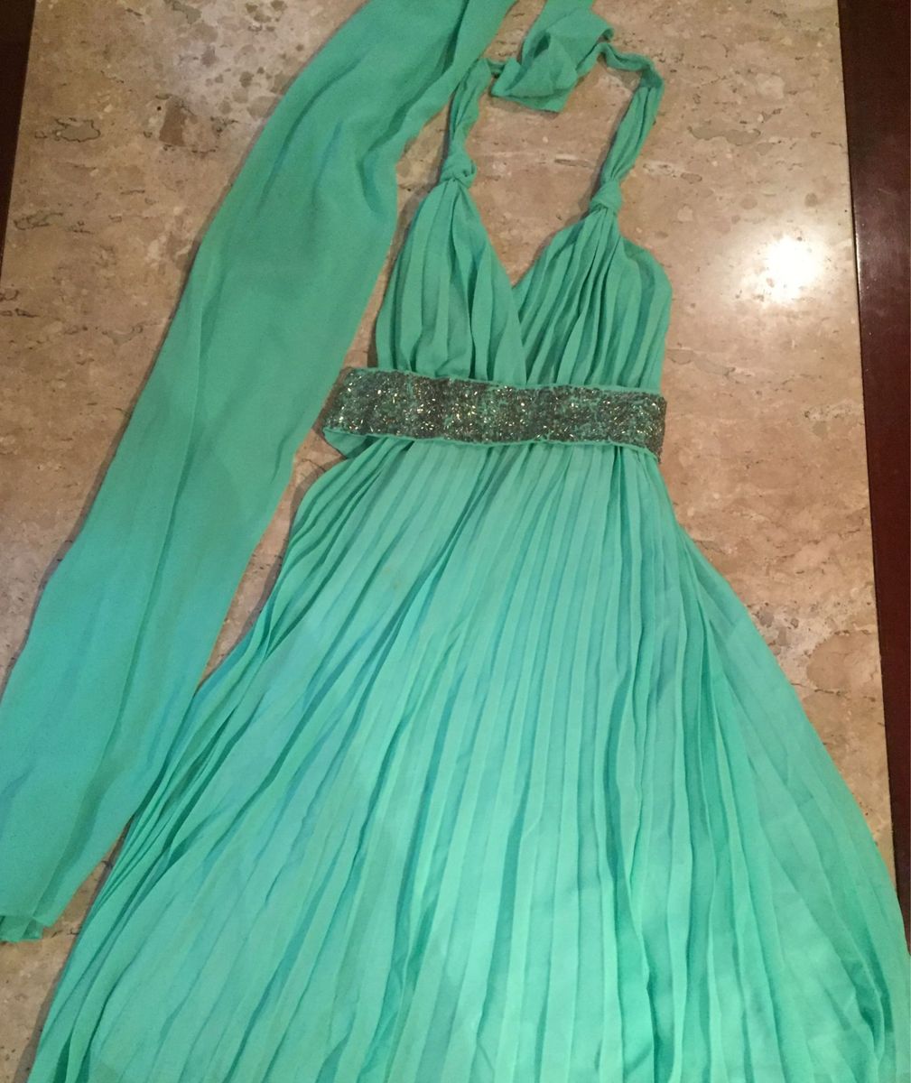 vestido longo de renda com perola