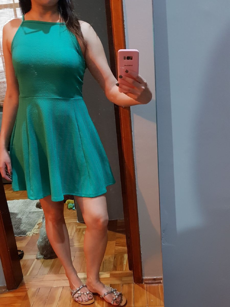 vestido verde soltinho