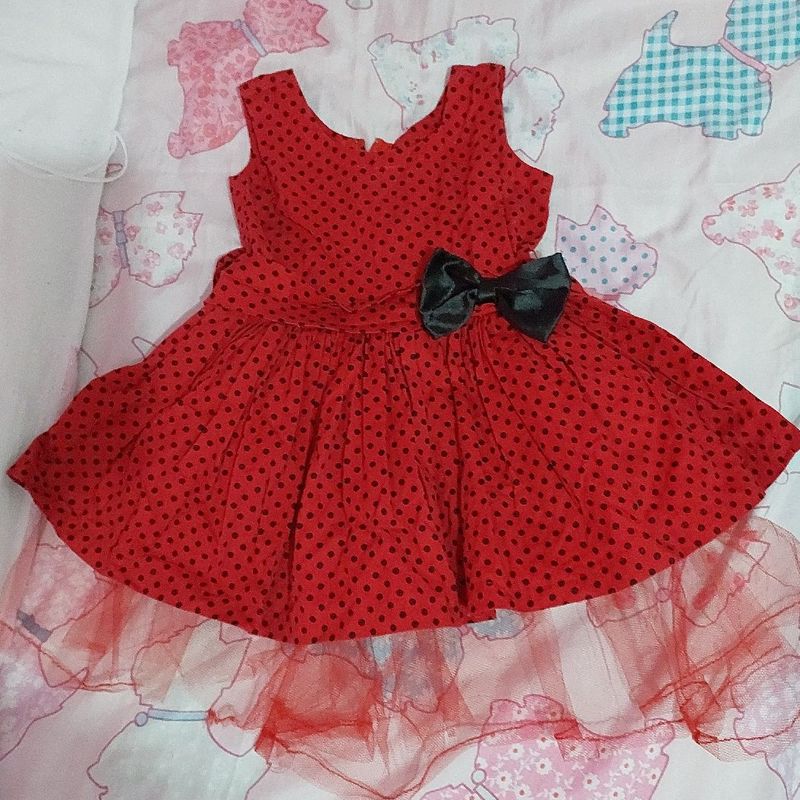 Vestido vermelho store com bolinha preta