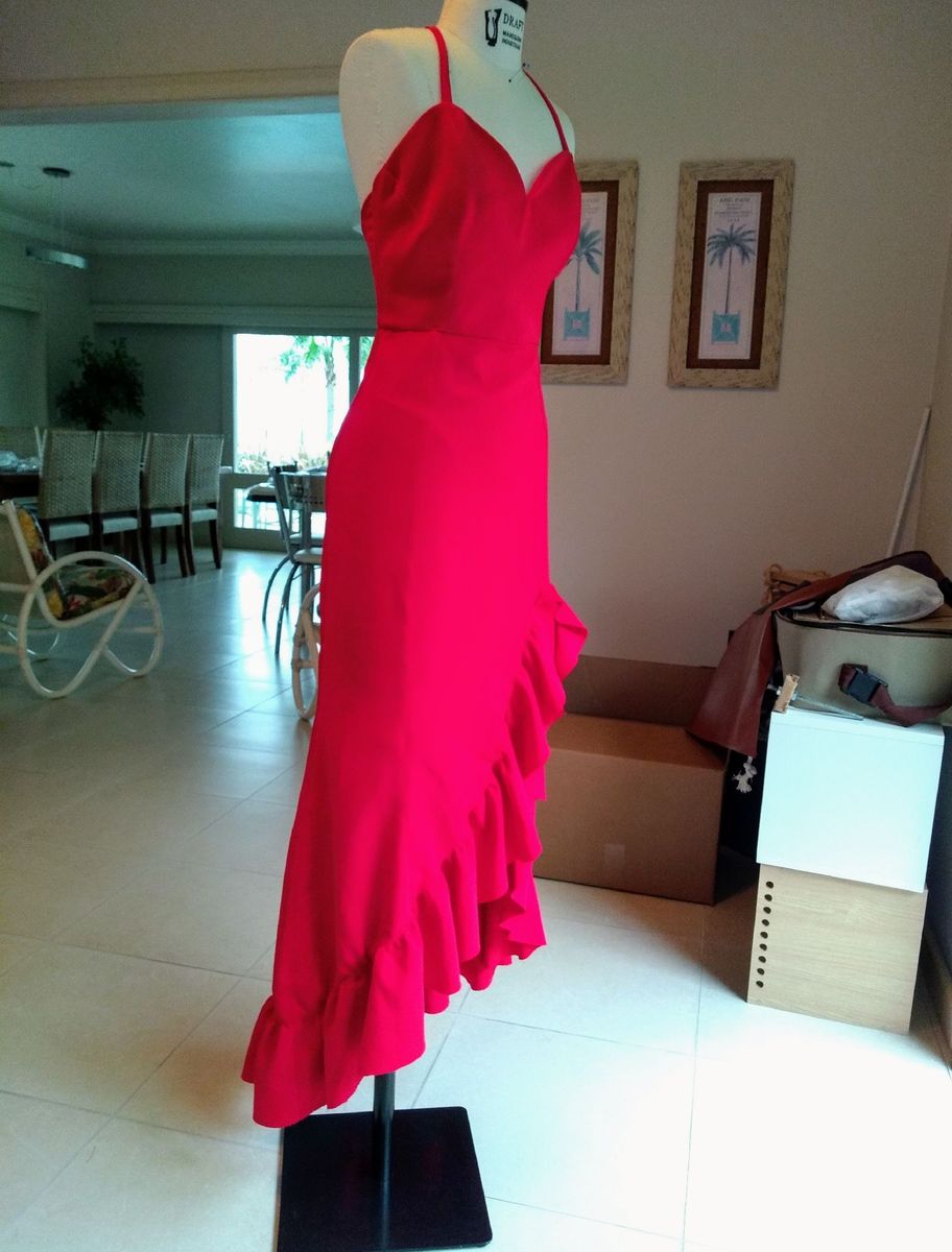 vestido midi vermelho com fenda