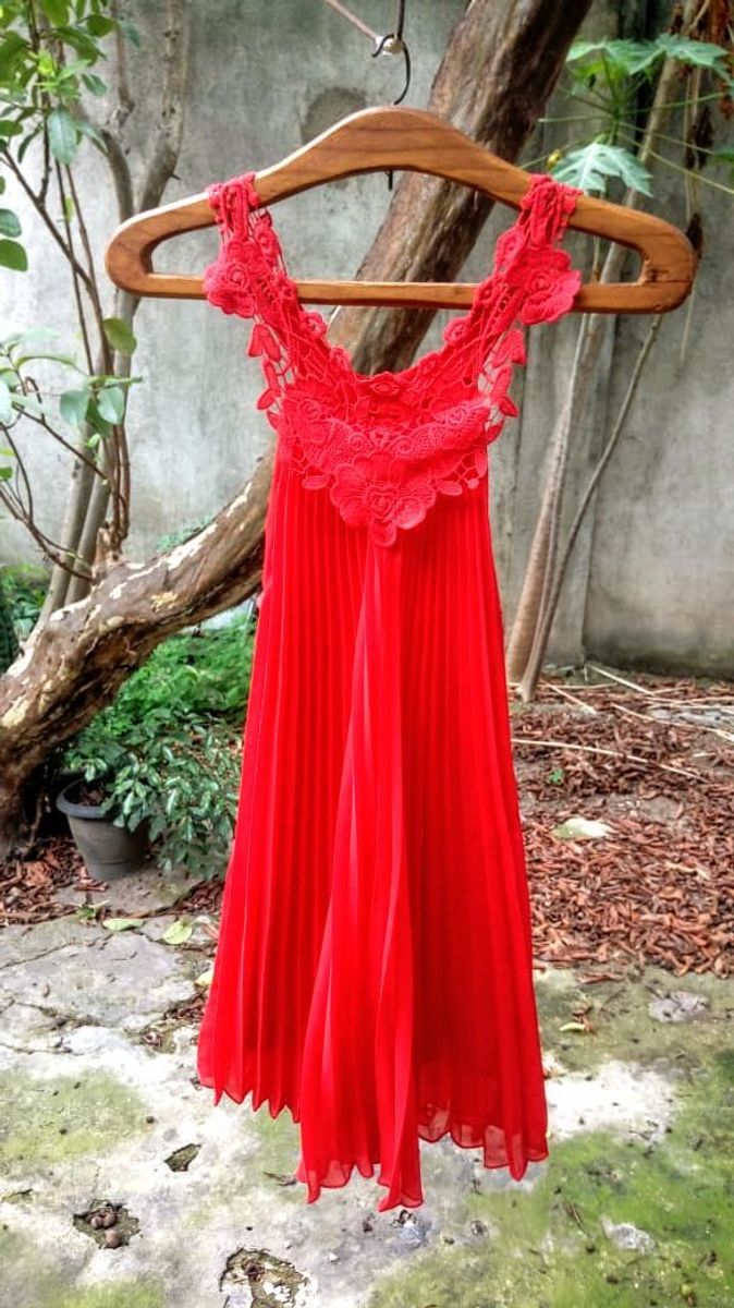 Vestido vermelho hot sale plissado