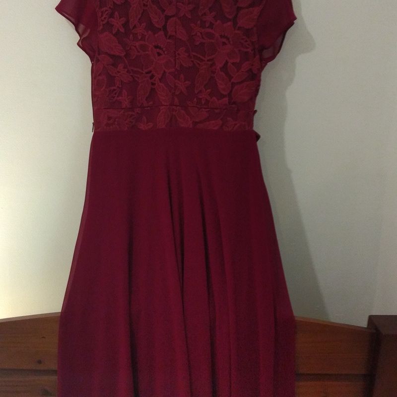 Vestido vinho 2024 moda evangelica