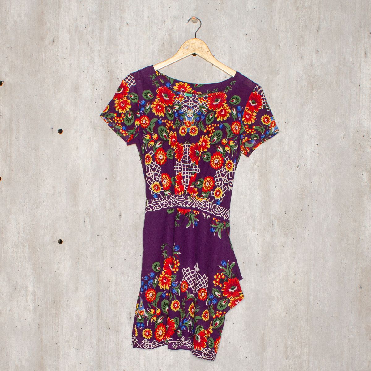 Vestido Violeta Floral Manga Curta Farm | Vestido Feminino Farm Usado ...