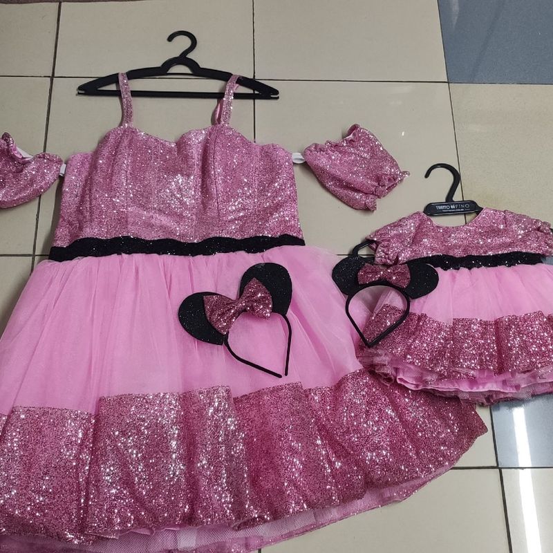 Vestido minnie rosa tal mae best sale tal filha