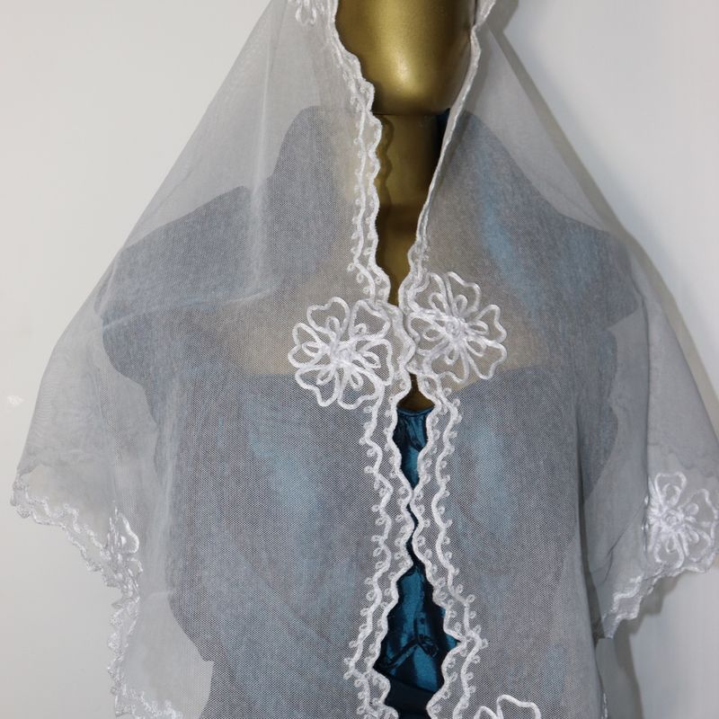 Véu CCB exclusivo, bordado manualmente com fio de seda.