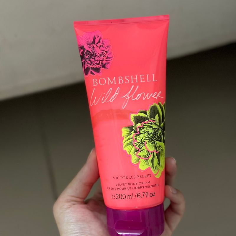 Bombshell wild flower velvet body cream hot sale