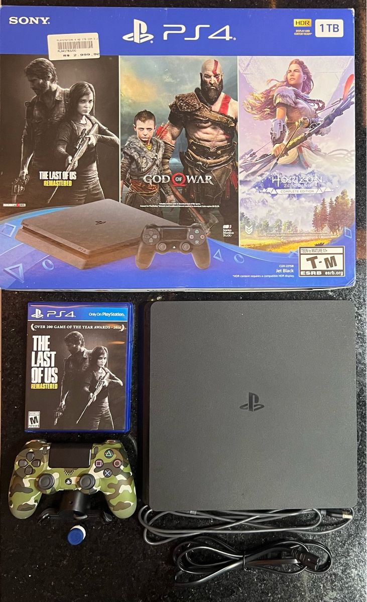 Vendo PS4 PRO 1 Tera com caixa original + 4 jogos - Videogames