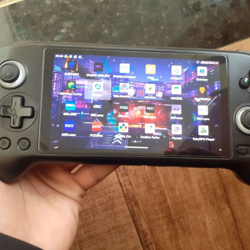 Videogame Portátil Anbernic Rg556 Na Caixa 128gb de Memoria + Case