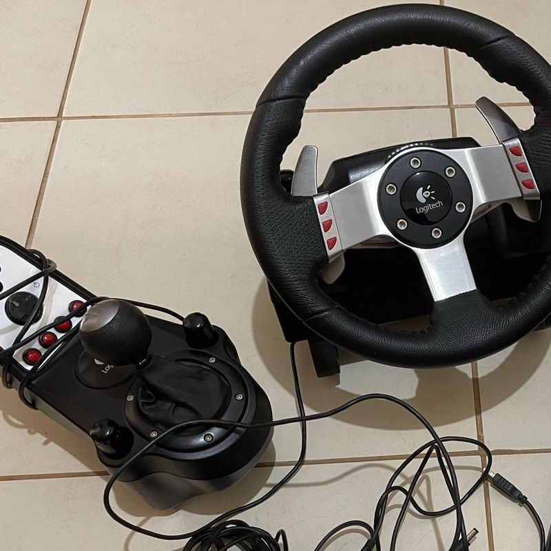 Video game de volante g27
