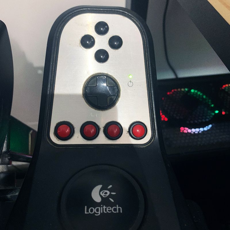 Volante Logitech G27 Completo + Suporte Cockpit Águia + Capa | Acessório p/  Videogame Logitech Usado 87383524 | enjoei