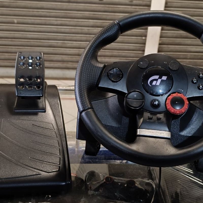 Volante Logitech Driving Force GT - PS3 e PC
