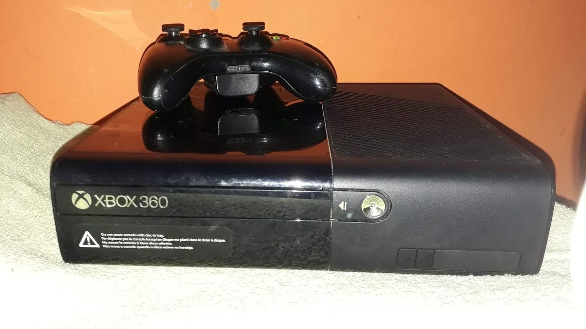 Xbox 360 ( Bloqueado) Console de Videogame Xbox 360 Usado 77965083