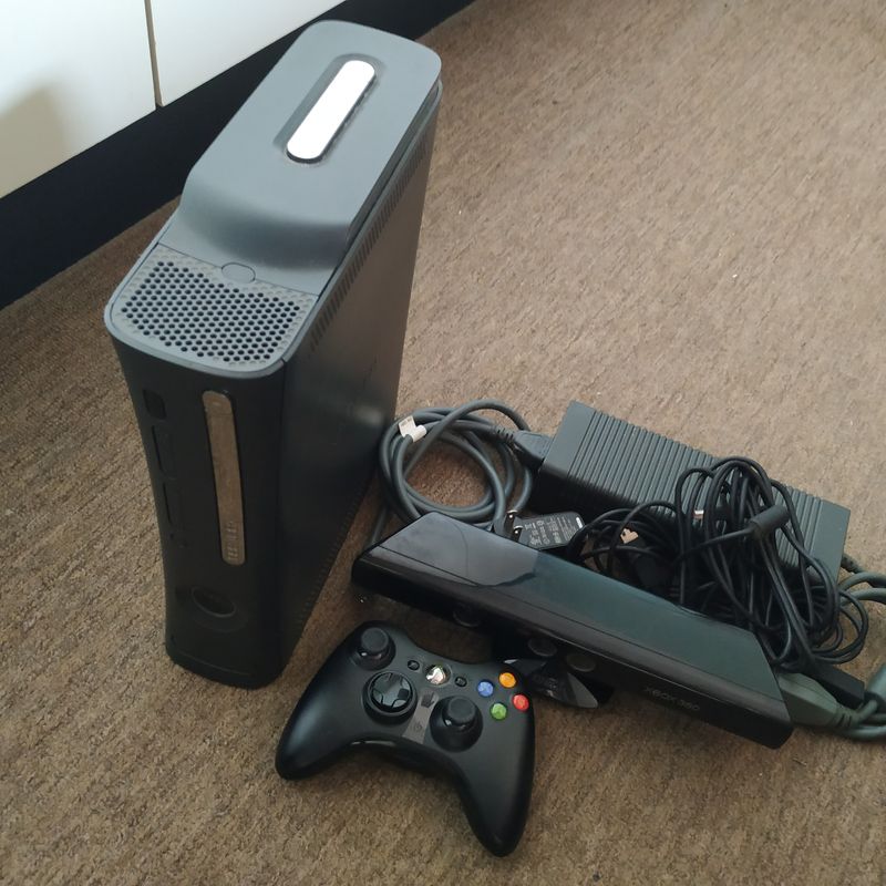 Console xbox 360 desbloqueado com jogo gta5