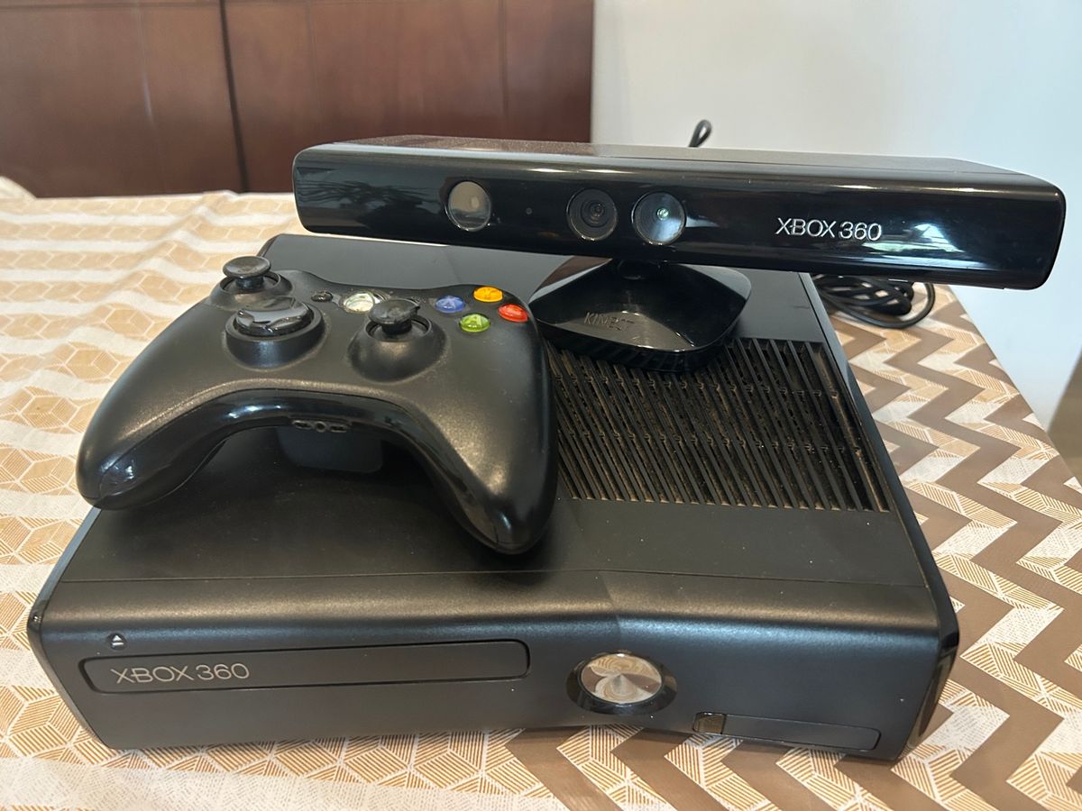 Xbox 360 + Kinect + Jogos  Console de Videogame Xbox Usado