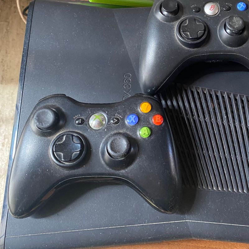 Xbox 360 // Bloqueado e Novo c/ 6 jogos e controle - Videogames