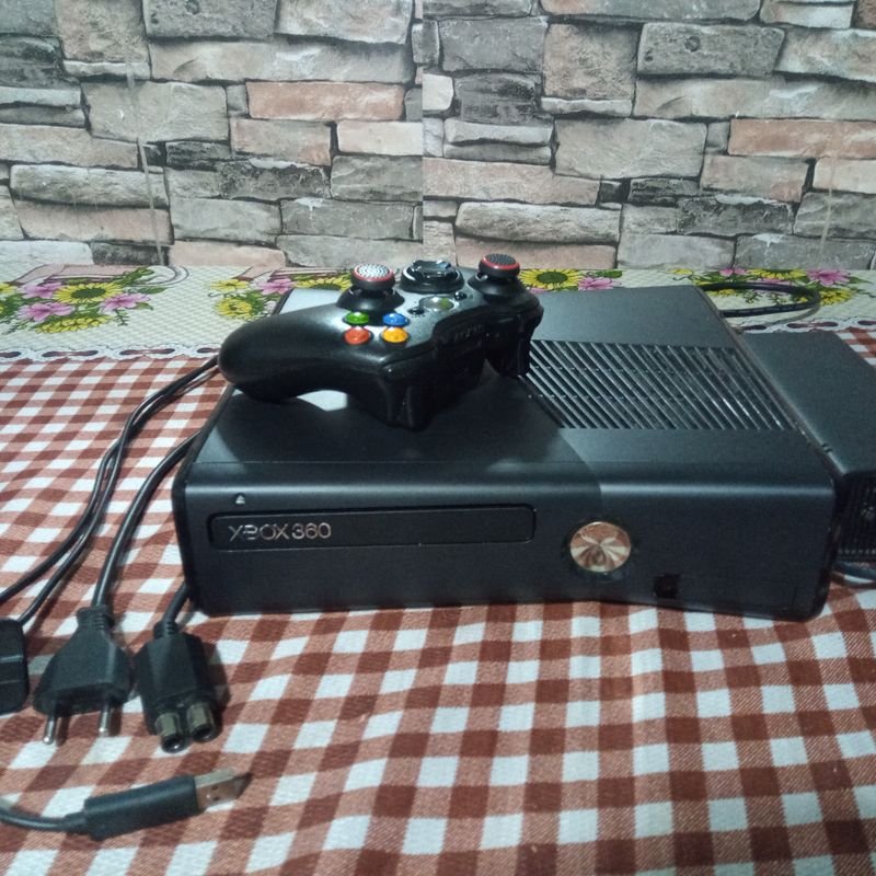 Vendo Xbox 360 Desbloqueado | Console de Videogame Xbox 360 Usado 90853773  | enjoei