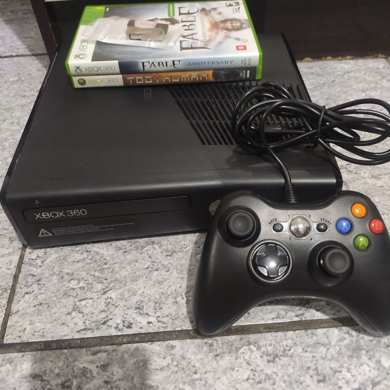 Xbox 360 Slim Bloqueado - Seminovo 