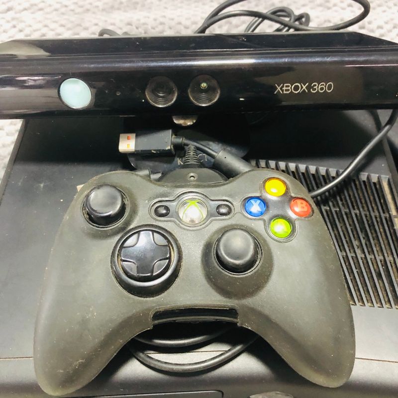 Xbox 360 Destravado com 2 controle + 1 Brindes+kinect (desbloqueado) 110v  somente - Games Você Compra Venda Troca e Assistência de games em geral