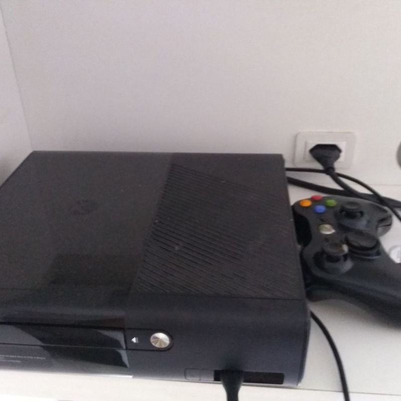 Xbox 360 Super Slim | Console de Videogame Xbox Usado 70412943 | enjoei