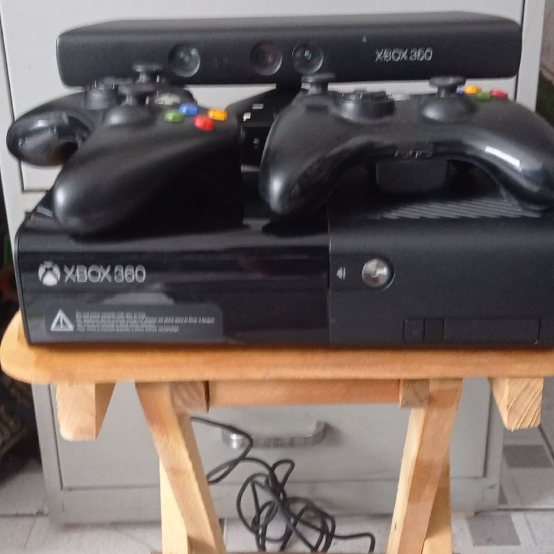 Xbox 360 Super Slim | Console de Videogame Xbox Usado 70412943 | enjoei