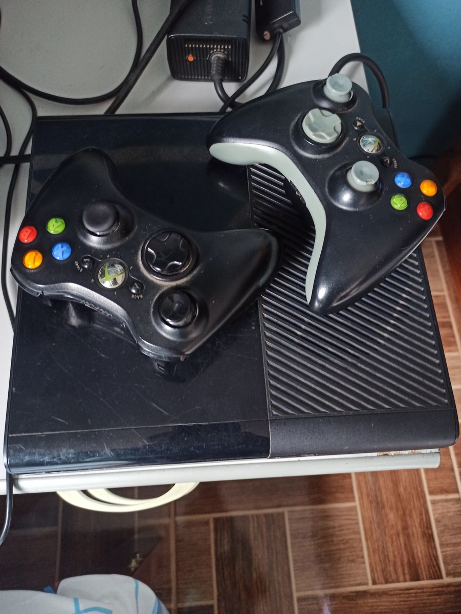 Xbox 360 Super Slim | Console de Videogame Xbox Usado 70412943 | enjoei