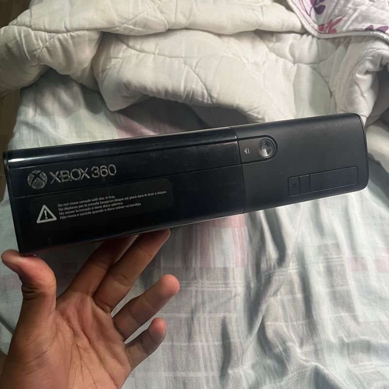 Xbox 360 Slim Unboxing 