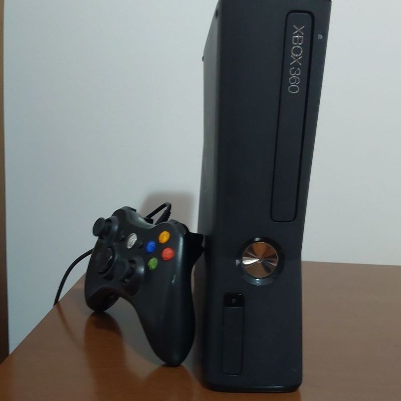 Xbox 360 Bloqueado + Jogos + Controles, Console de Videogame Xbox Usado  91697558