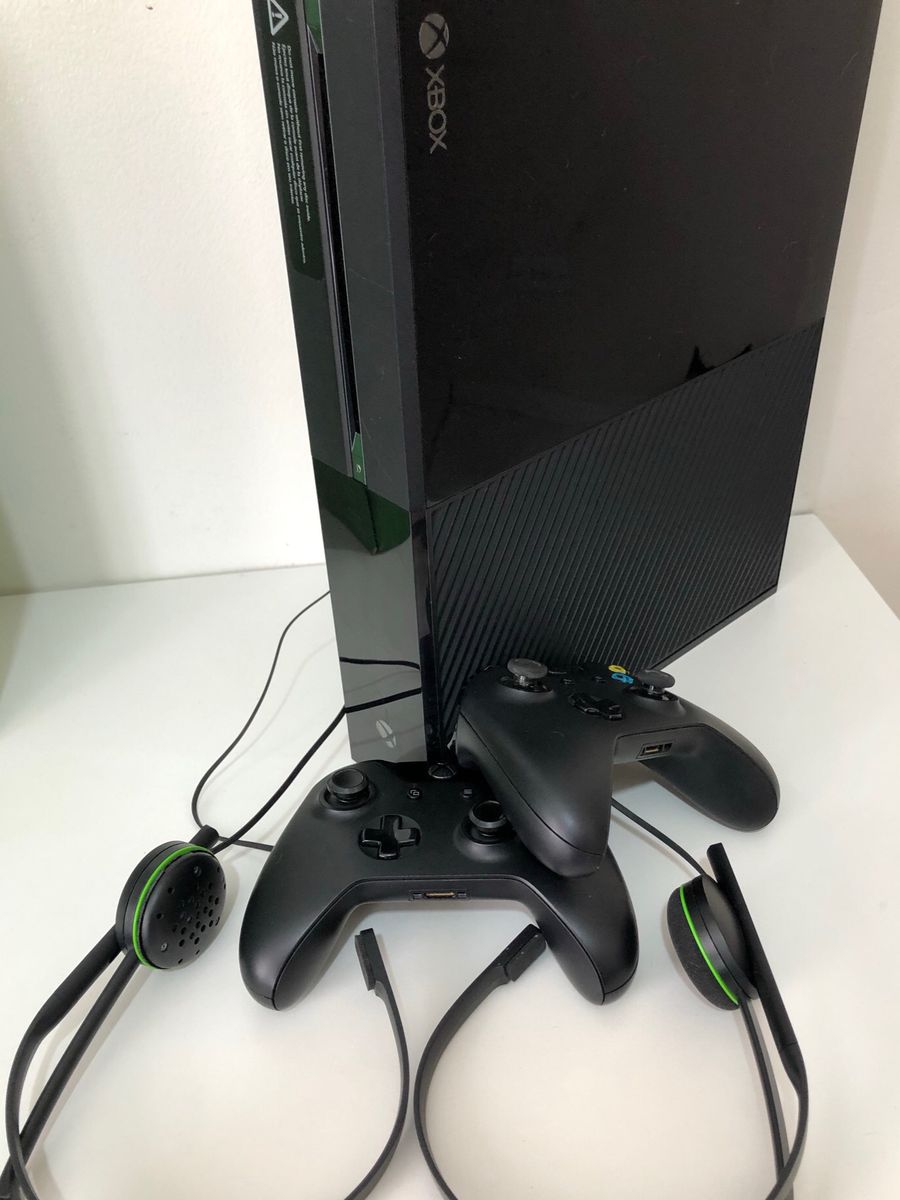 Xbox One Fat 500gb Console de Videogame Microsoft Usado 64909982