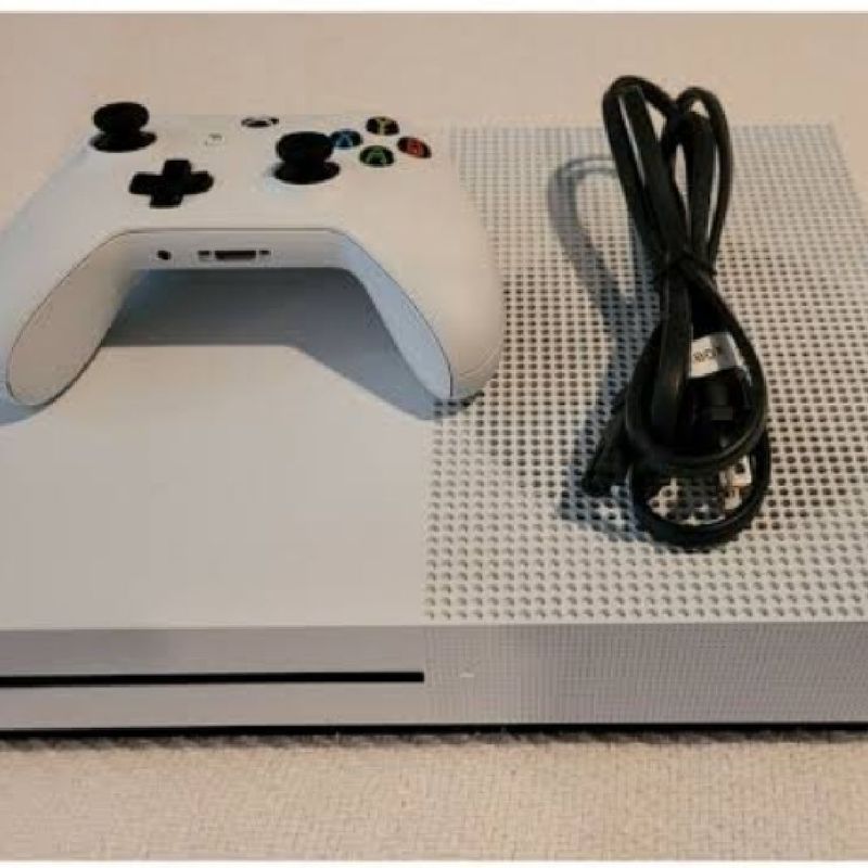 Xbox One S | Console de Videogame Xbox One S Usado 90160909 | enjoei