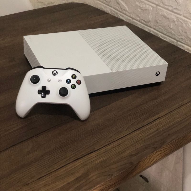 Xbox One S 1tb Microsoft | Console de Videogame Microsoft Usado 67404856 |  enjoei