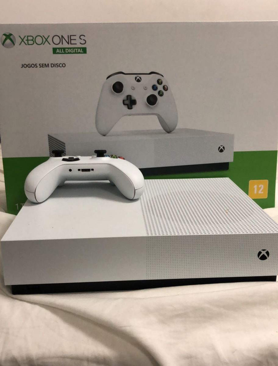 Xbox One S All Digital, Console de Videogame Xbox One Usado 73851918