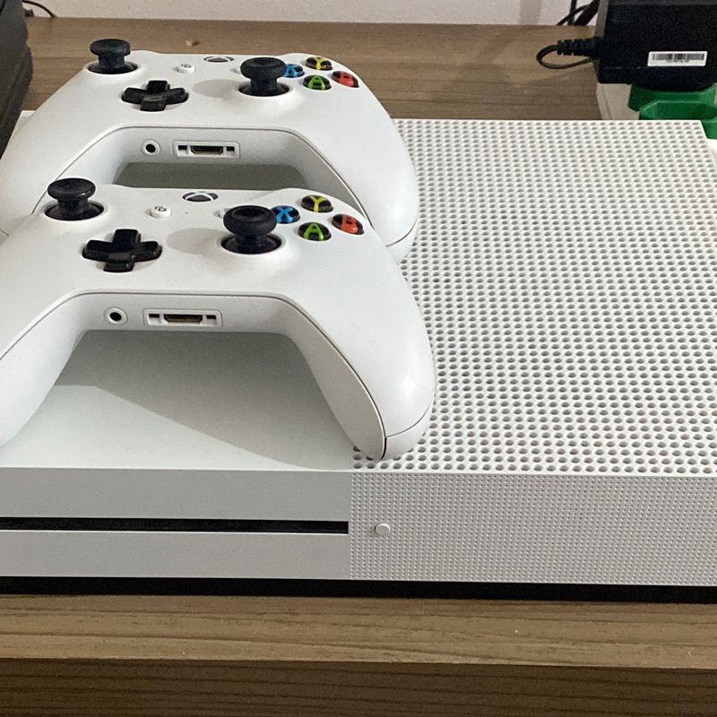 Xbox One S 1tb Microsoft | Console de Videogame Microsoft Usado 67404856 |  enjoei