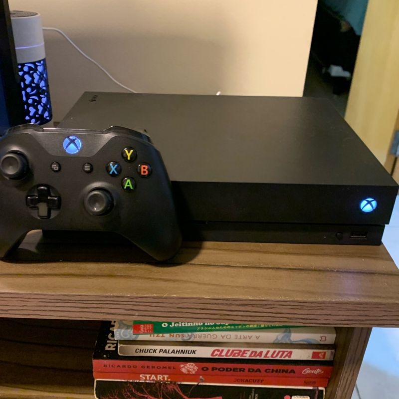Console Xbox One X 1TB Usado - Toygames