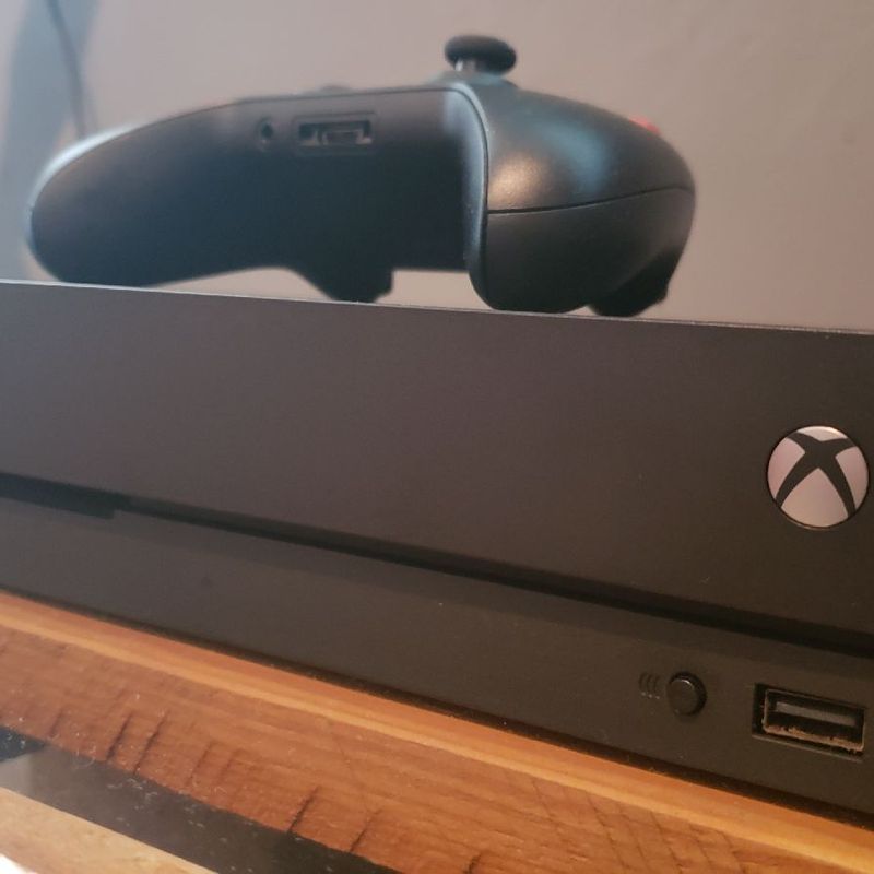 Xbox One X, Console de Videogame Microsoft Usado 32950419