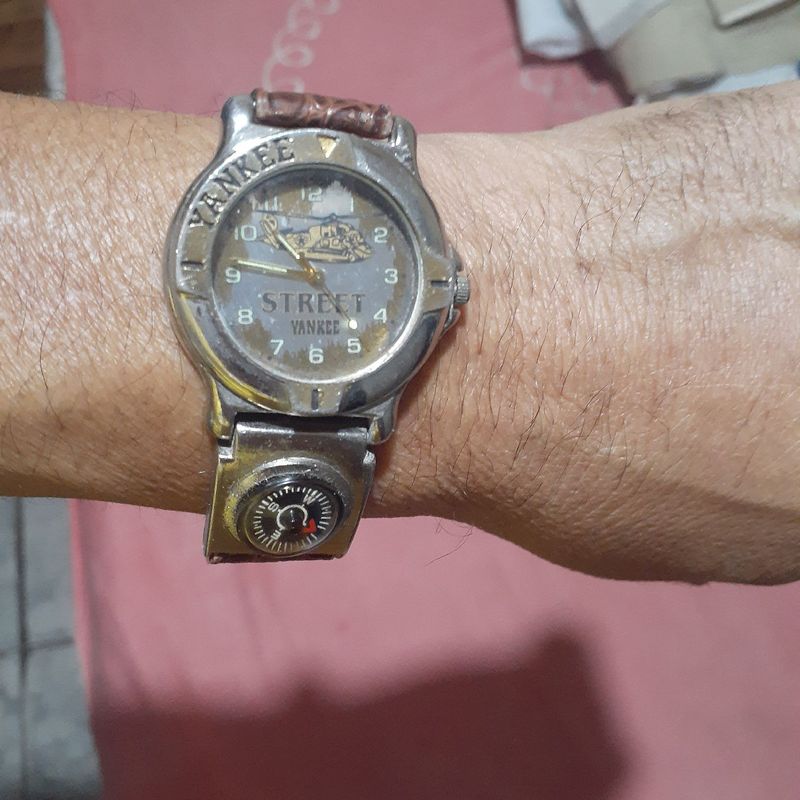 Relógio Yankee Anos 90 | Relógio Masculino Magnum Usado 22886667 | enjoei