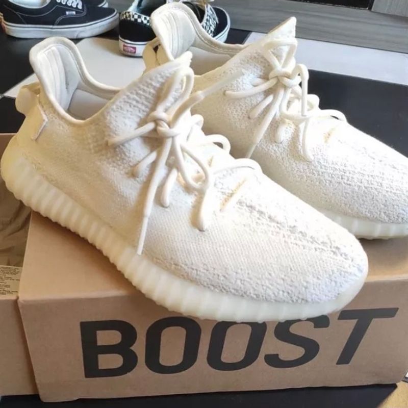 Yzy store boost branco