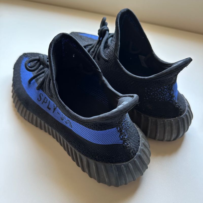 Adidas yeezy boost 350 v2 45 on sale